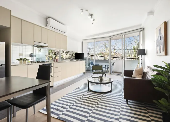 Chippendale 1 Bedroom Apartment • Mins To Central